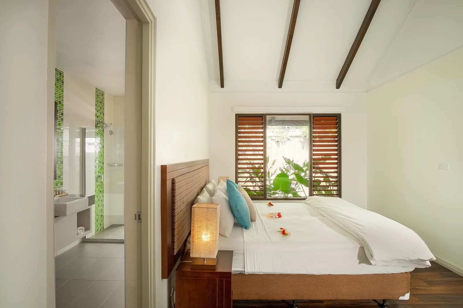2 Bedroom Beachfront Villa, photo 1 of 5
